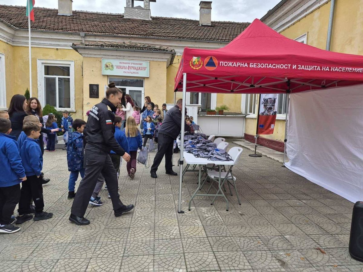 Посрещнахме пожарникарите от РДПБЗН – Пазарджик