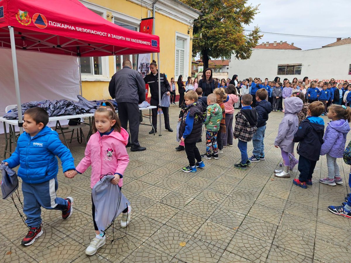 Посрещнахме пожарникарите от РДПБЗН – Пазарджик